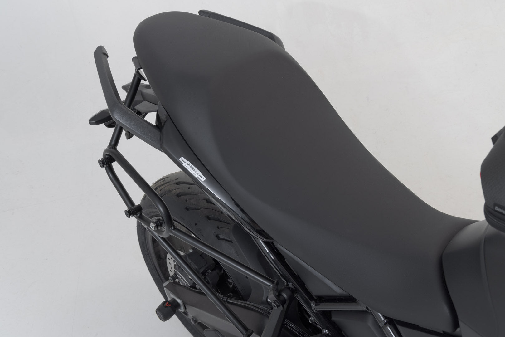 SW-MOTECH Soporte lateral derecho SLC Triumph Tiger 660 (21-).