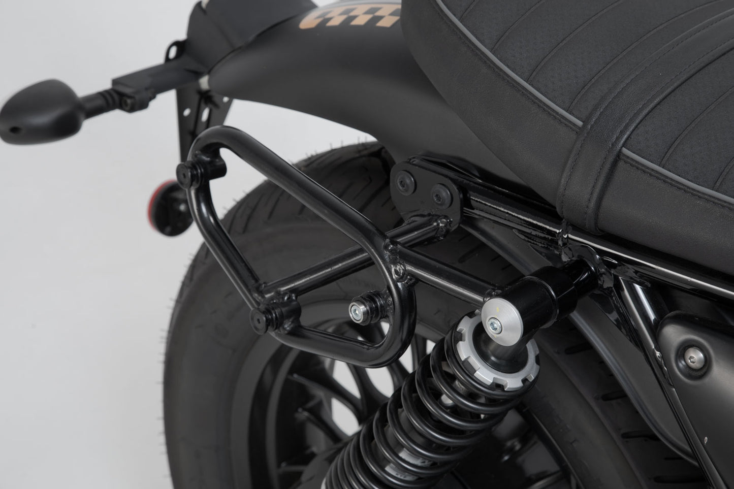 SW-MOTECH Soporte lateral derecho SLC Moto Guzzi V9 Roamer/Bobber (15-).
