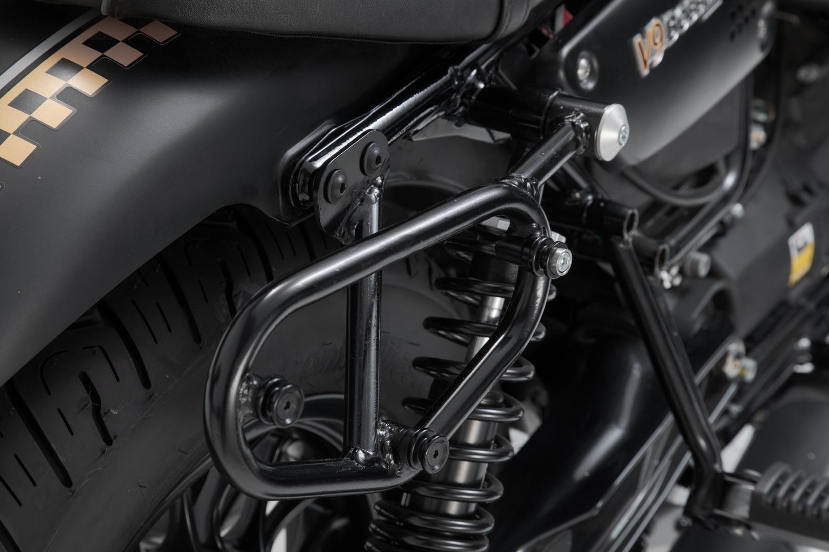 SW-MOTECH Soporte lateral derecho SLC Moto Guzzi V9 Roamer/Bobber (15-).