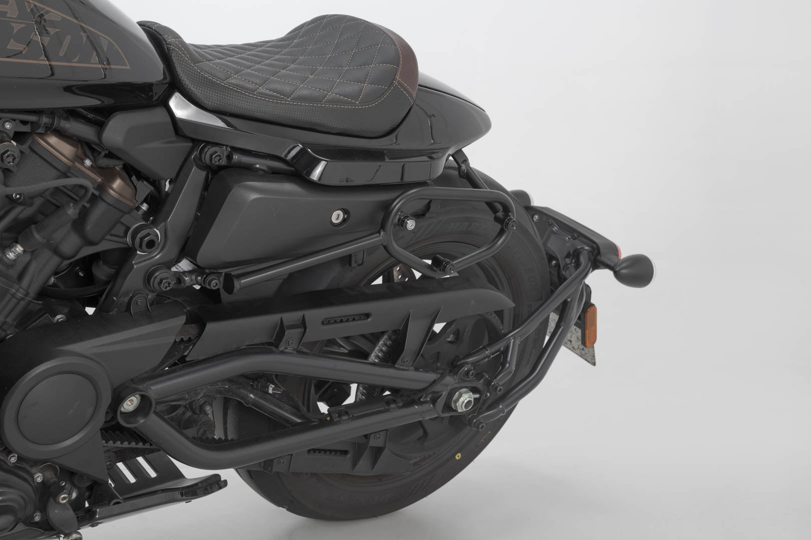 SW-MOTECH Soporte lateral izquierdo SLC Harley-Davidson Sportster S (21-).