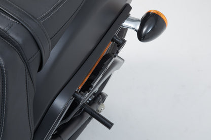 SW-MOTECH Soporte lateral SLH izquierdo LH2 Harley-Davidson Softail Fat Bob/S (17-). Para LH2.