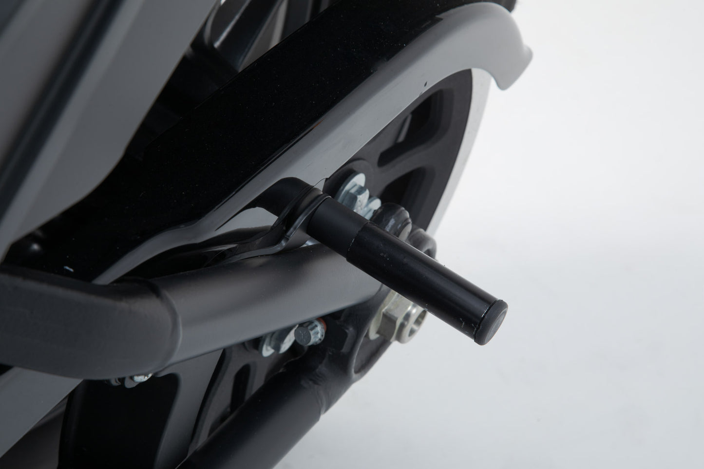 SW-MOTECH Soporte lateral SLH izquierdo LH2 Harley-Davidson Softail Fat Bob/S (17-). Para LH2.