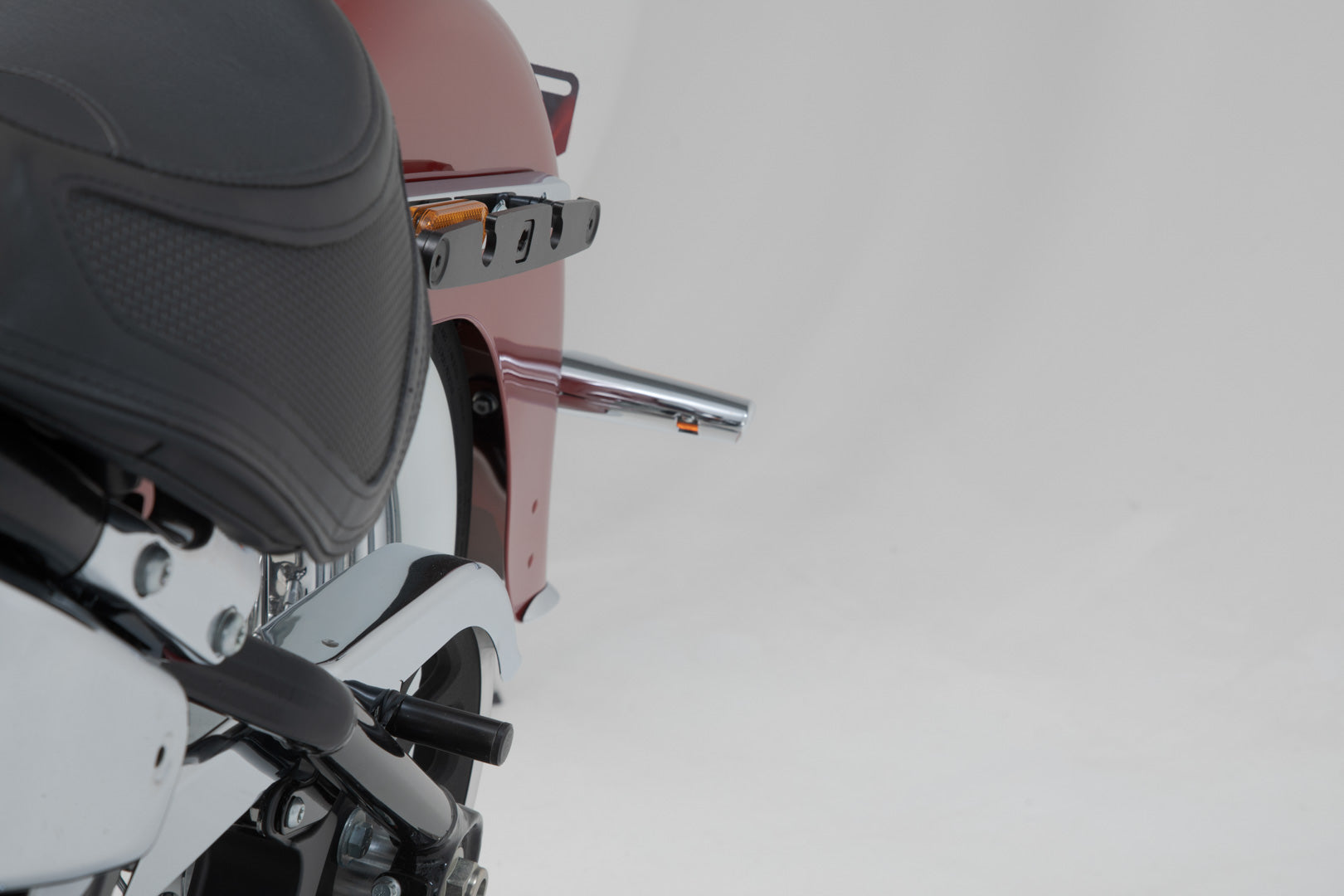 SW-MOTECH Soporte lateral SLH izquierdo LH2 Harley-Davidson Softail Deluxe (17-). Para LH2.