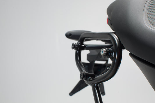 SW-MOTECH Soporte lateral derecho SLC Ducati Monster 797 (16-).