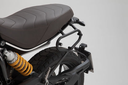 SW-MOTECH Soporte lateral izquierdo SLC Modelos Ducati Scrambler.
