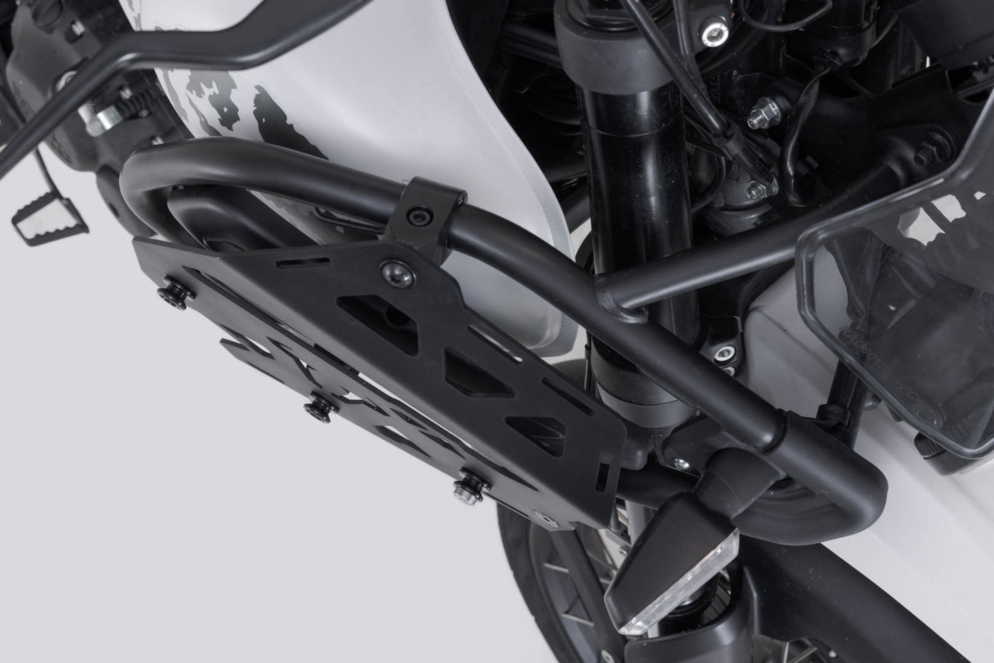 SW-MOTECH Soporte lateral derecho SLC para barras prot. orig Royal Enfield Himalayan 450 (23-).