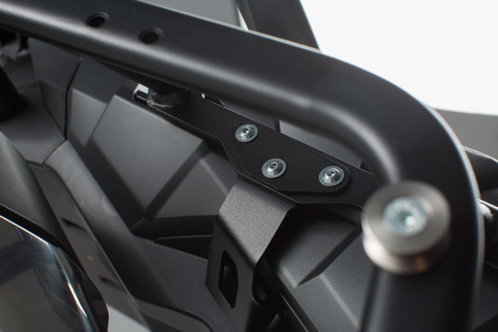 SW-MOTECH Soporte lateral PRO -Versión off-road Negro. Honda Africa Twin / Adv Sports (18-).