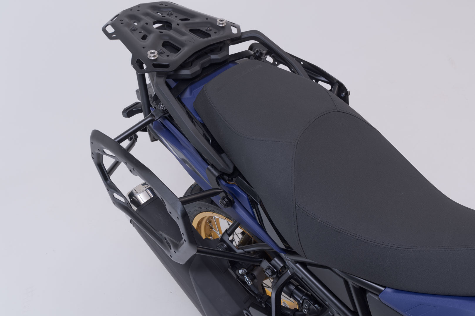 SW-MOTECH Soporte lateral PRO Negro. Suzuki V-Strom 800 / 800DE (22-).