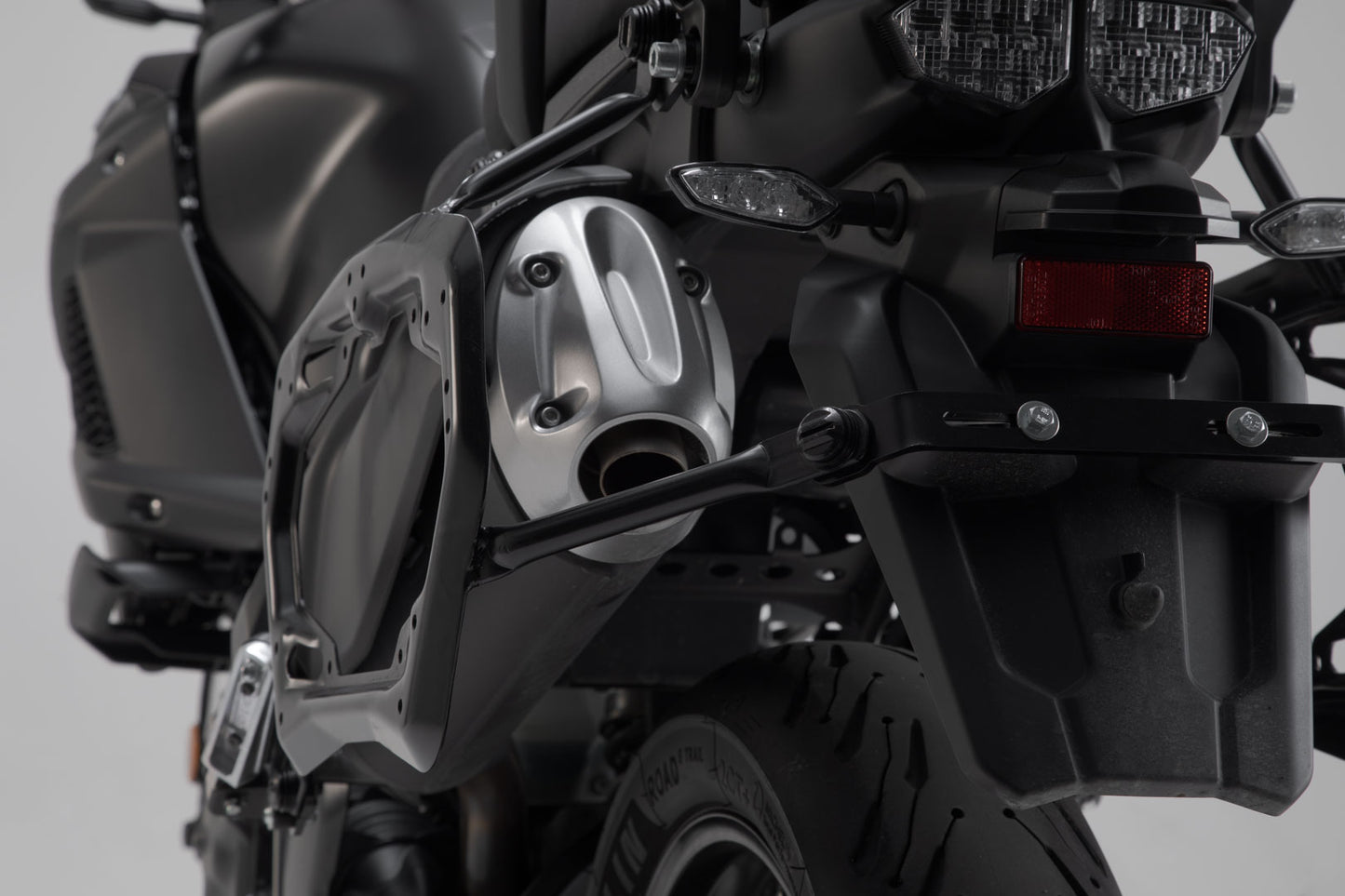 SW-MOTECH Soporte lateral PRO Negro. Yamaha XT1200Z Super Ténéré (10-).
