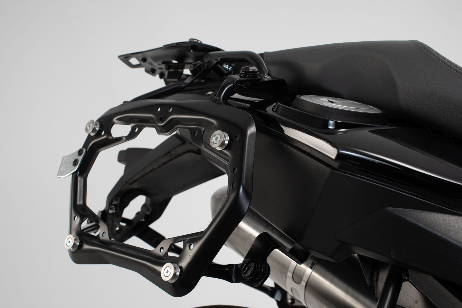 SW-MOTECH Soporte lateral PRO Negro. BMW F 800 / 700 / 650 GS (07-18).