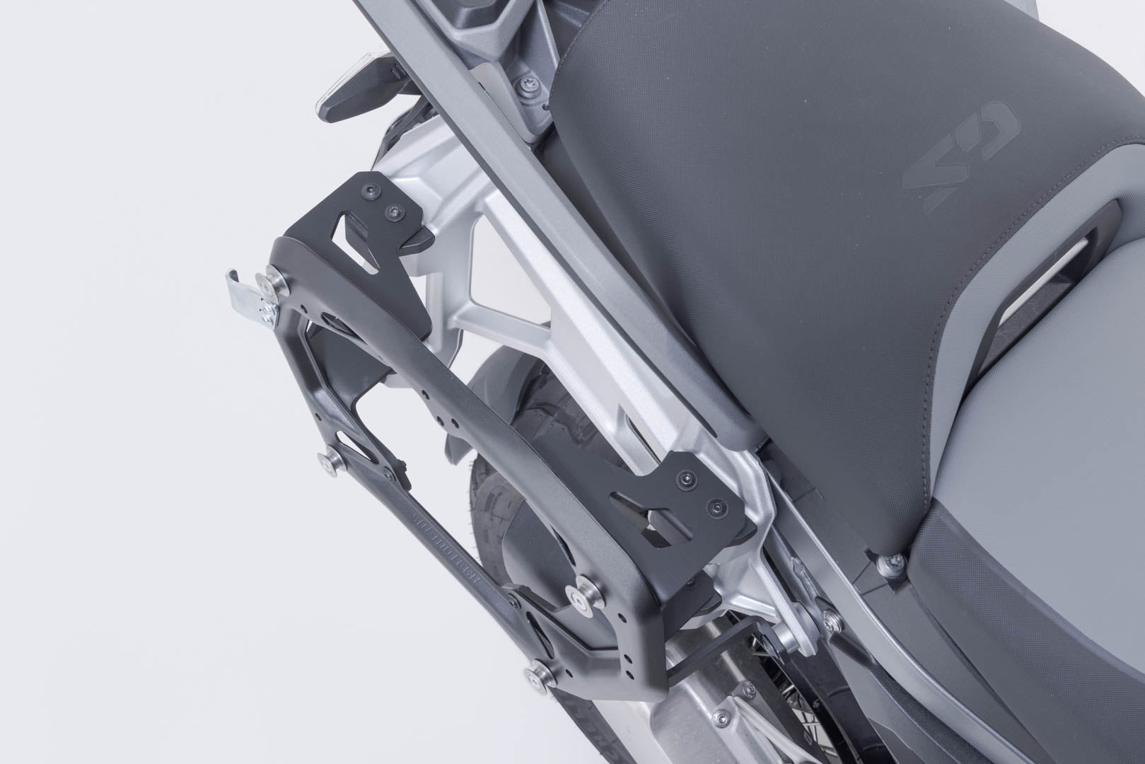 SW-MOTECH Soporte lateral PRO para portaequipajes originales Negro. BMW R 1300 GS Adventure (24-).