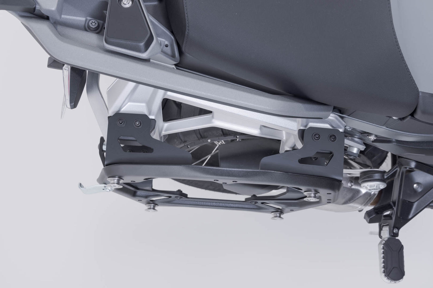 SW-MOTECH Soporte lateral PRO para portaequipajes originales Negro. BMW R 1300 GS Adventure (24-).