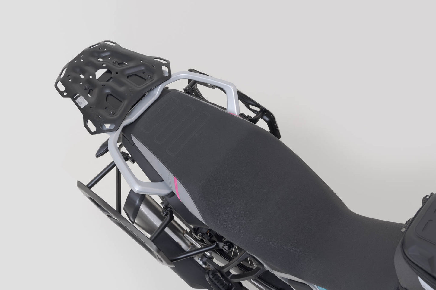 SW-MOTECH Soporte lateral PRO Negro. CFMoto 450MT (23-).
