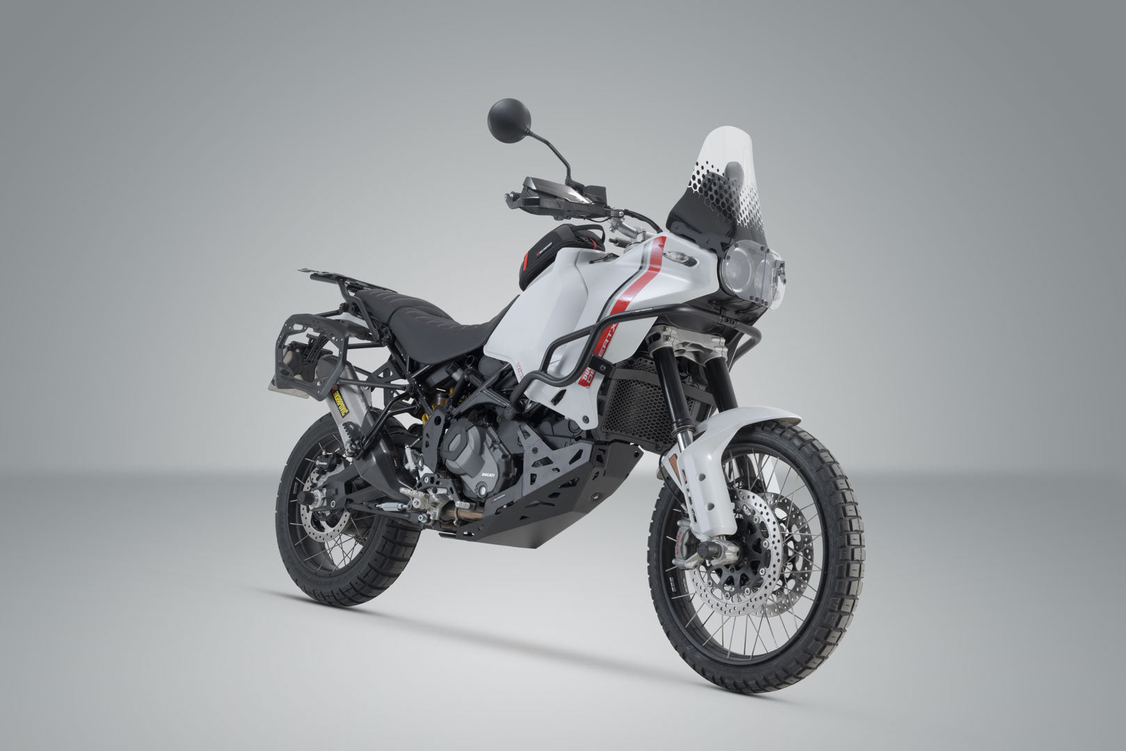 SW-MOTECH Soporte lateral PRO Negro. Ducati DesertX (22-) / Rally (23-).