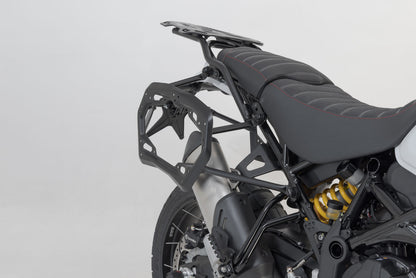 SW-MOTECH Soporte lateral PRO Negro. Ducati DesertX (22-) / Rally (23-).