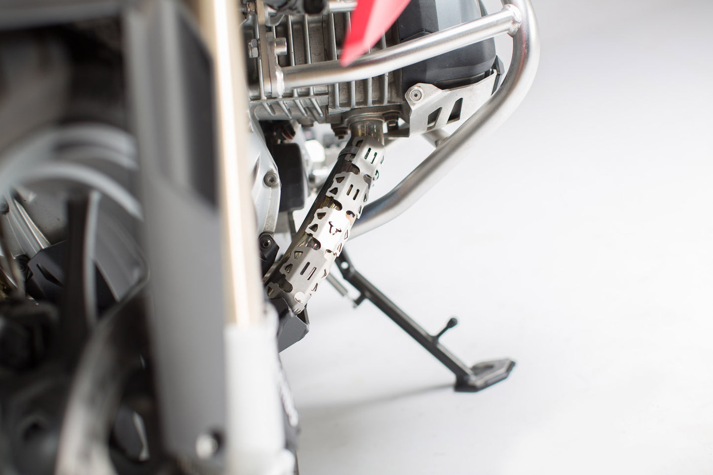 SW-MOTECH Protección para el tubo colector Plateado. Universal. Para colector-Ø 32-50 mm.
