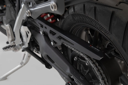 SW-MOTECH Protector de cadena Negro. Triumph Tiger 900/ GT/ Rally/ Pro.