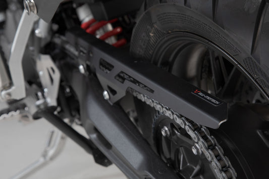 SW-MOTECH Protector de cadena Negro. Triumph Tiger 900/ GT/ Rally/ Pro.