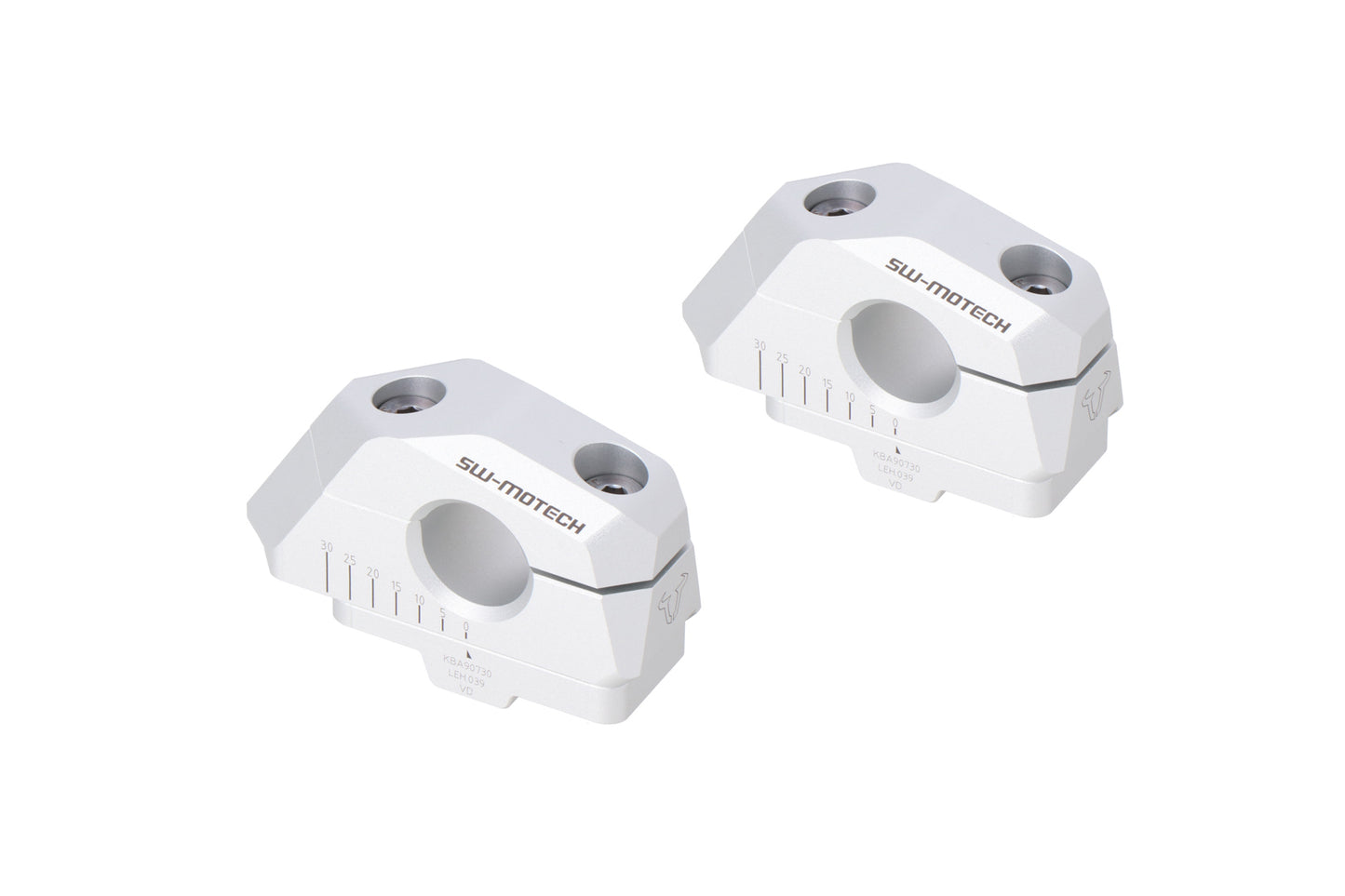 SW-MOTECH Acercador de manillar var. Ø 22 con desplazamiento Plateado. BMW F 750 GS (17-) / F 800 GS (23-).