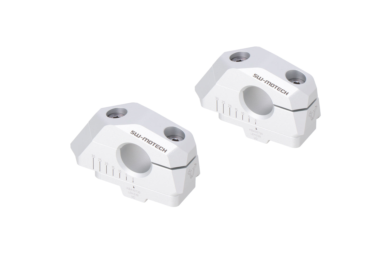 SW-MOTECH Acercador de manillar var. Ø 22 con desplazamiento Plateado. BMW F 750 GS (17-) / F 800 GS (23-).