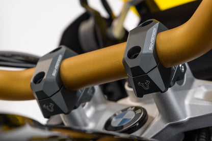 SW-MOTECH Acercador de manillar variable para Ø32 H=32mm. Colocación de 5/10/15/20/25/30 mm. Negro