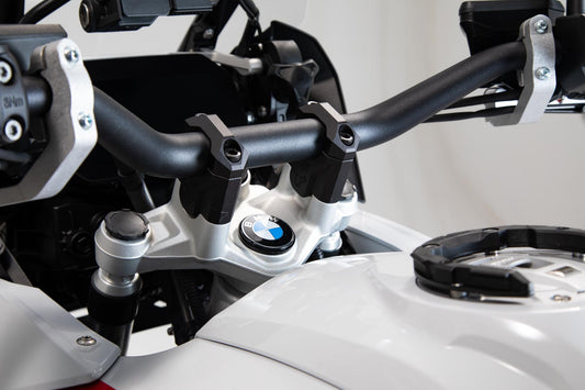SW-MOTECH Elevador de manillar h=40 mm. Negro. R1200GS (12-18) R1250GS (18-).