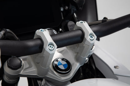 SW-MOTECH Elevador de manillar h=40 mm. Plateado. R1200GS (12-18) R1250GS (18-).