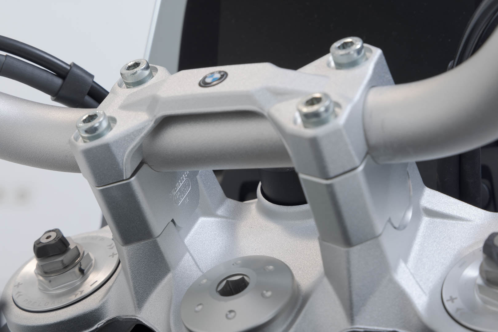 SW-MOTECH Elevador de manillar H=30 mm. Plateado. BMW F 850 GS/Adv F 900 GS.