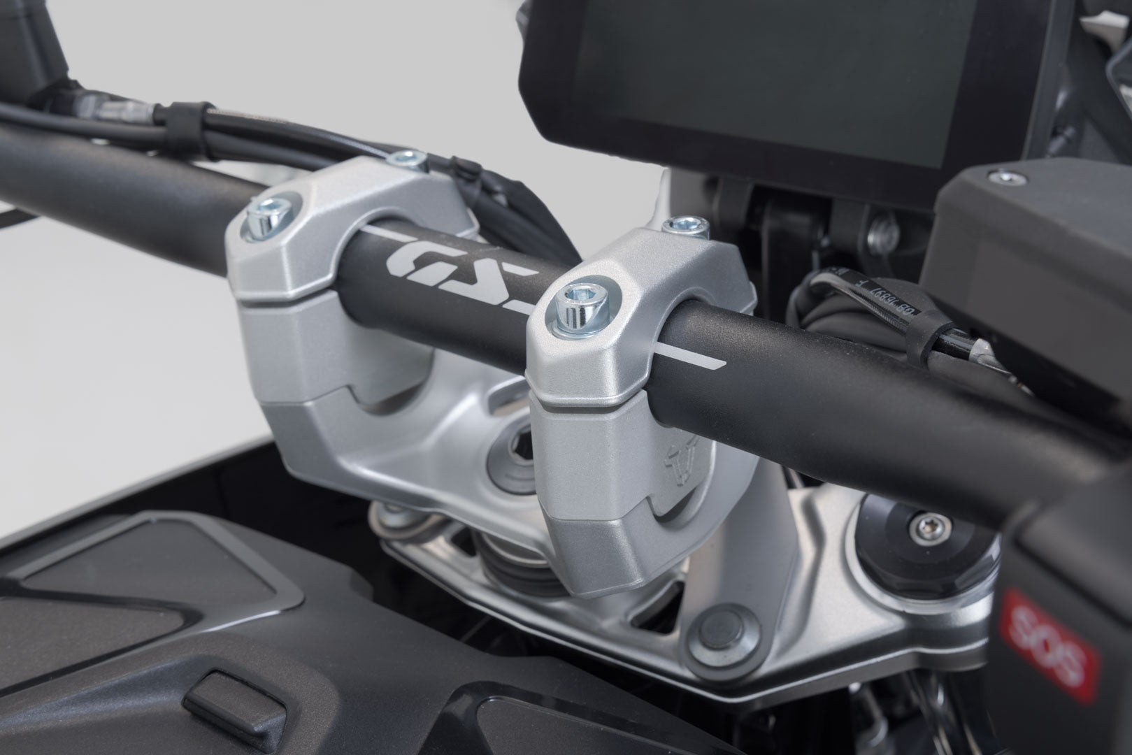 SW-MOTECH Elevador de manillar H=30 mm. Plateado. BMW R 1300 GS (23-)/Adv (24-).