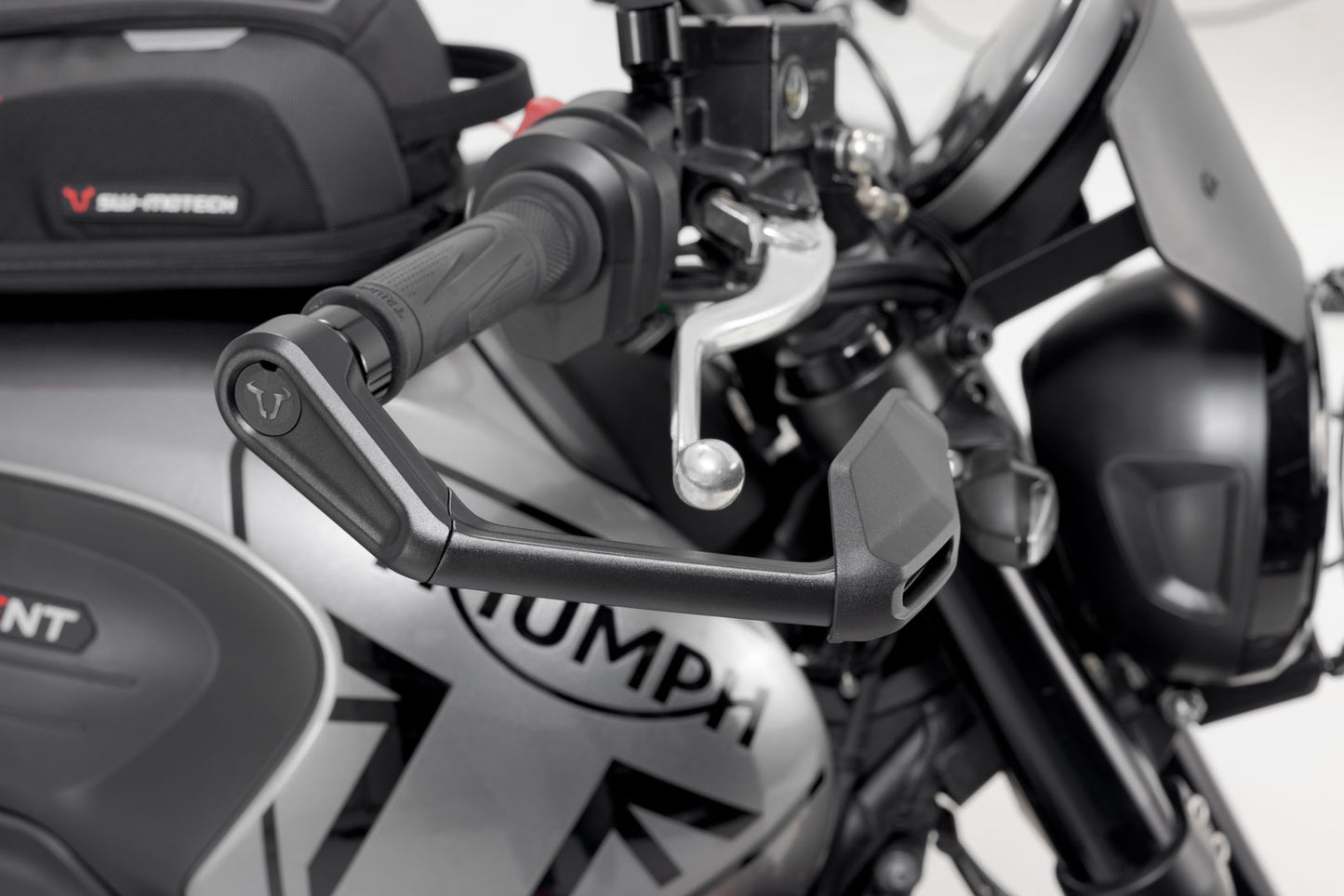 SW-MOTECH Protectores de maneta con deflector de aire Negro. Para modelos KTM / Triumph.
