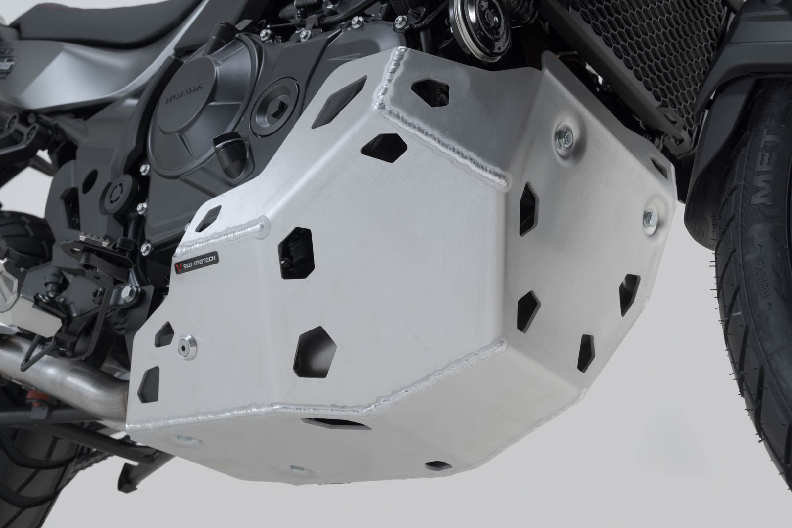 SW-MOTECH Protección del motor Plateado. Honda XL750 Transalp (22-).