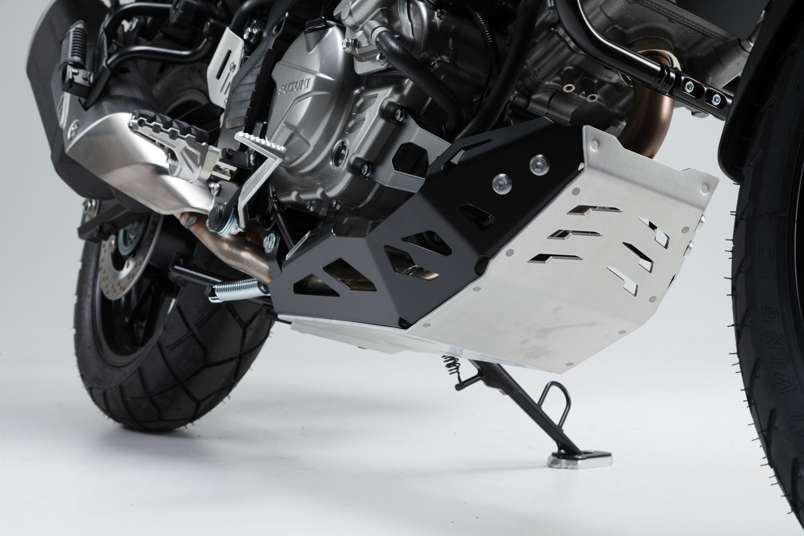 SW-MOTECH Protector de motor Negro/plateado. Suzuki DL650 (11-) / XT (15-).