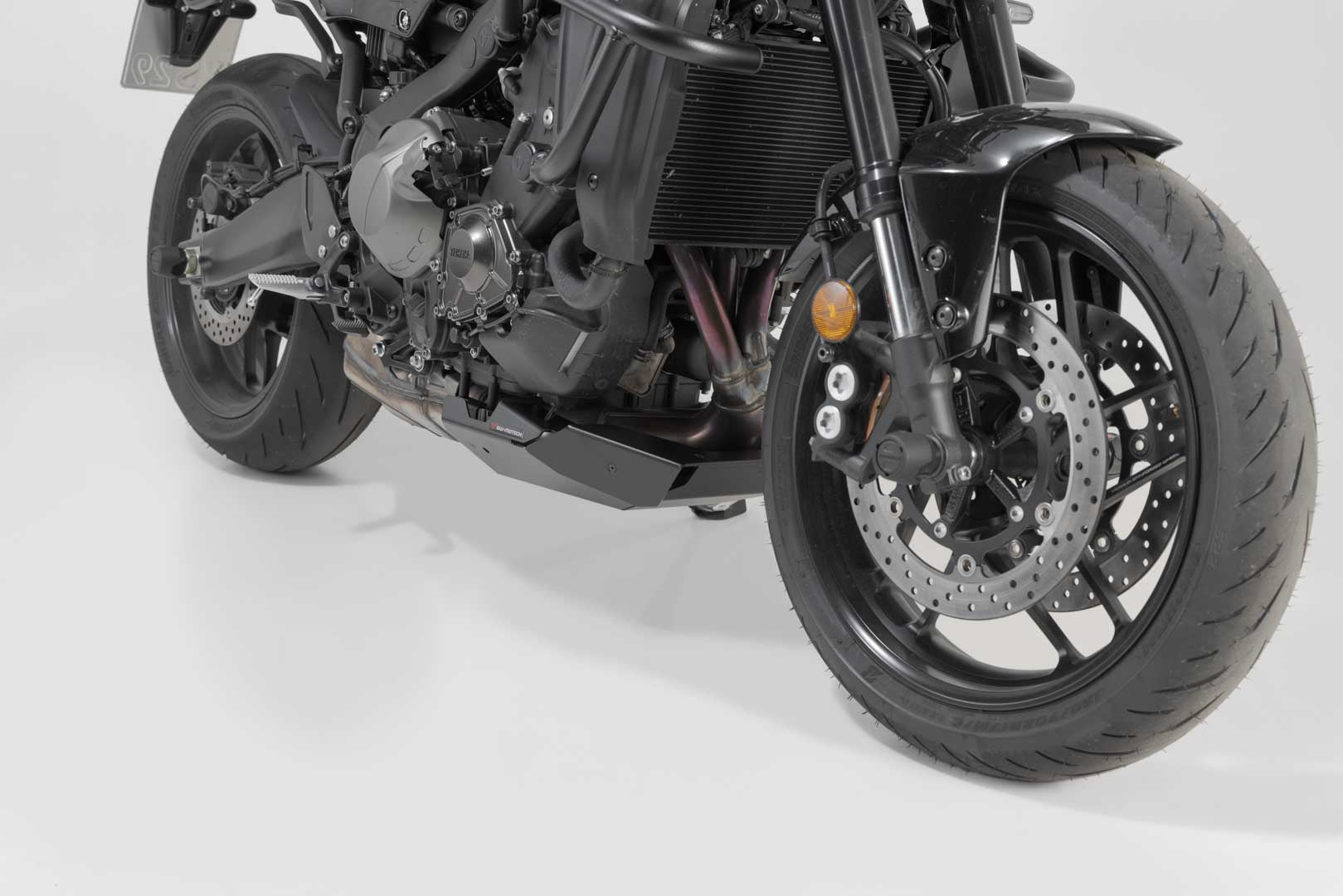 SW-MOTECH Quilla Negro. Yamaha MT-09 (21-).
