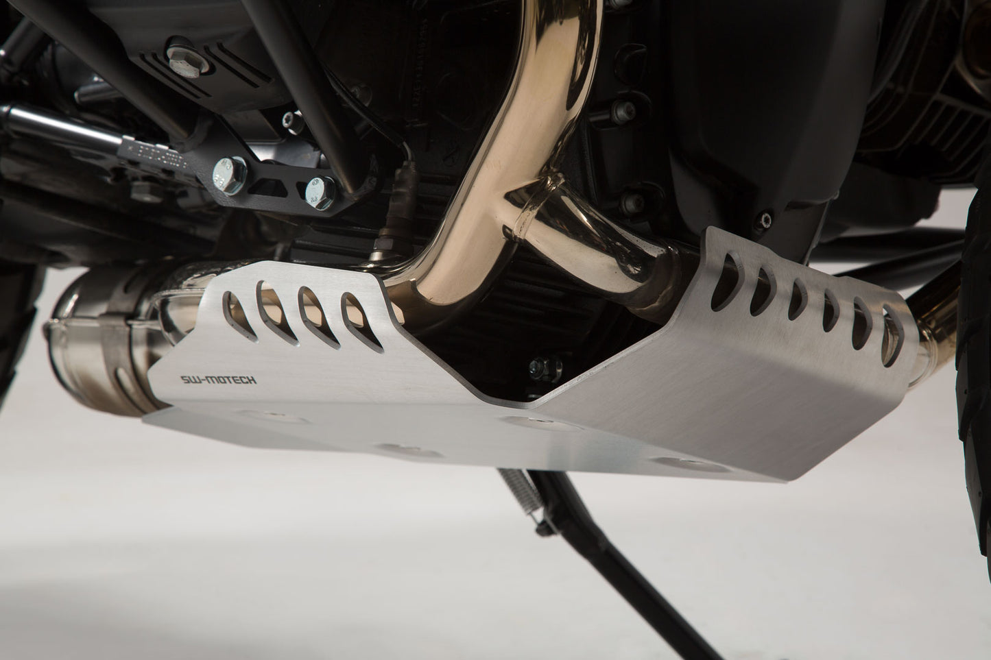 SW-MOTECH Protector de motor Plateado. BMW R nineT / Pure / Scrambler.