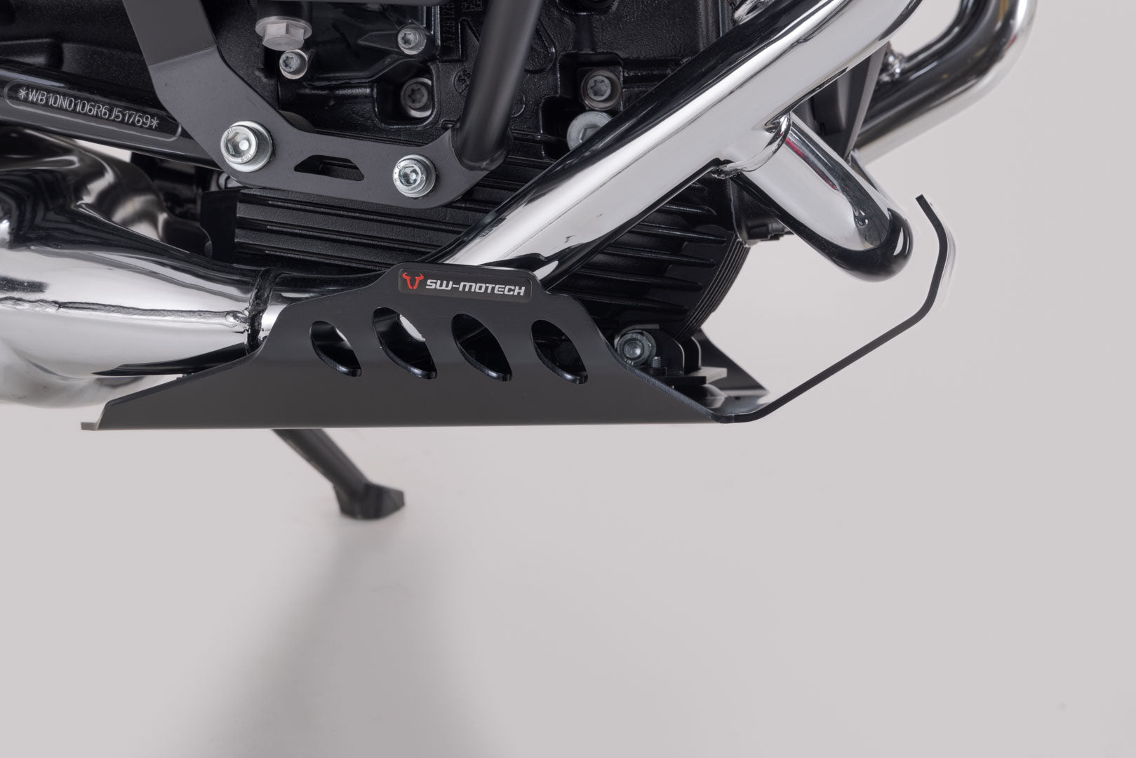 SW-MOTECH Protectores de motor Negro. BMW R12 / R12 nineT (23-).