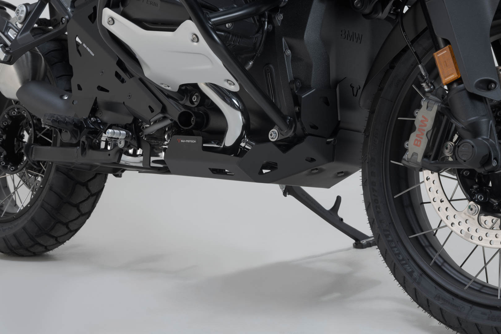 SW-MOTECH Protección del motor Plateado. BMW R 1300 GS / Adv R 1300 R. / RT.