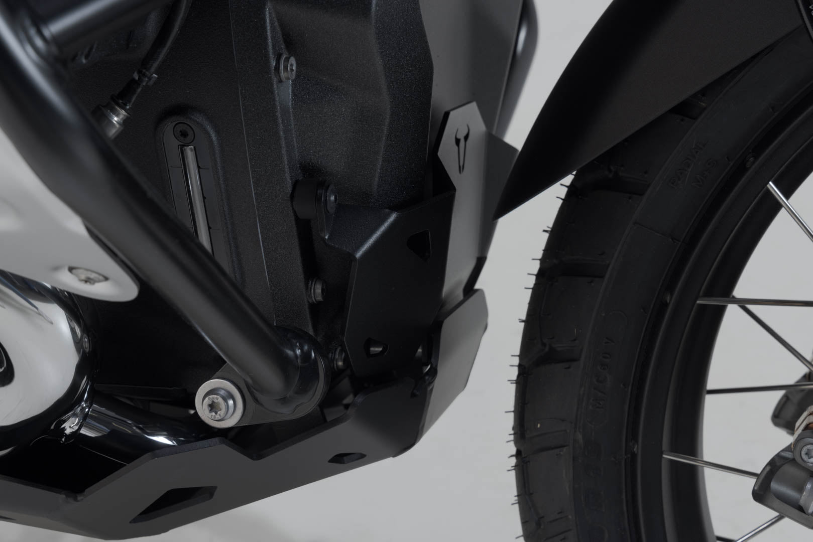 SW-MOTECH Extensión de protección para el motor Negro. BMW R 1300 GS / Adventure R 1300 R/RT.