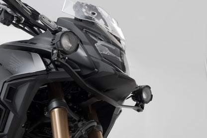 SW-MOTECH Soporte para luces Negro. Honda CB500X (18-) NX500 (23-).