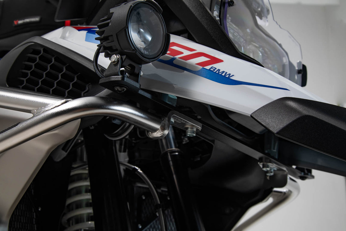 SW-MOTECH Soportes para luces Negro. BMW R 1200 GS (12-18) R 1250 GS (18-).