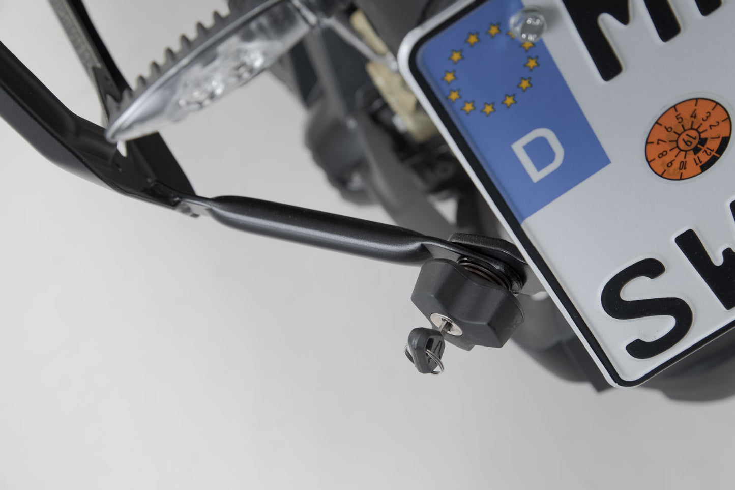 SW-MOTECH Dispositivo antirrobo para soportes laterales PRO QUICK-LOCK. Juego de 2 cerraduras y llaves.