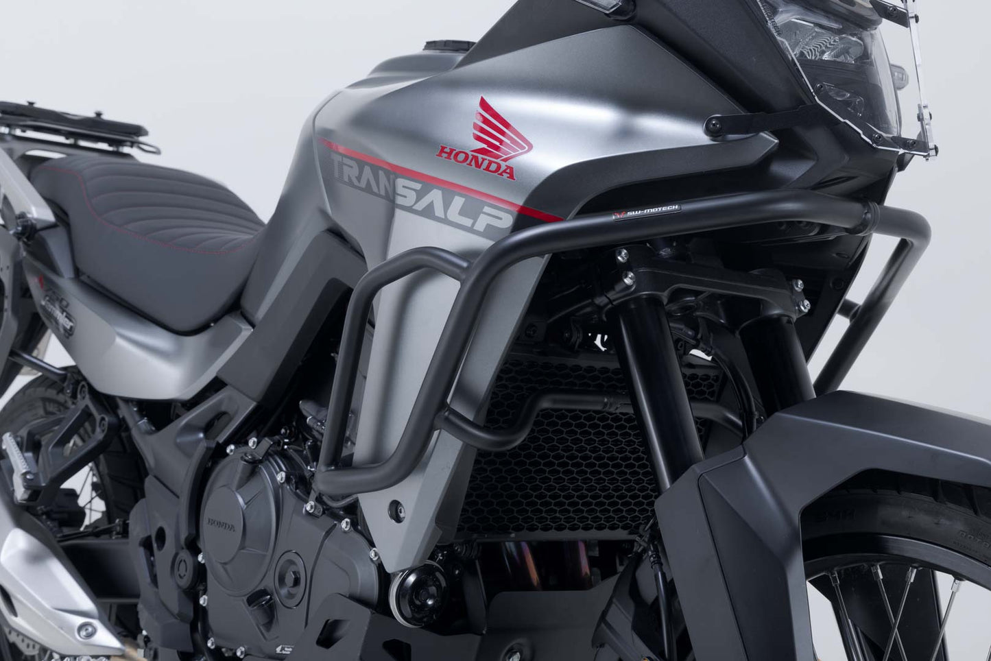 SW-MOTECH Protecciones laterales de motor Negro. Honda XL750 Transalp (22-).