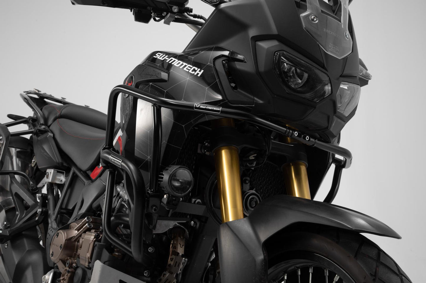 SW-MOTECH Protecciones superiores de motor Negro. Honda CRF1000L Africa Twin (15-).