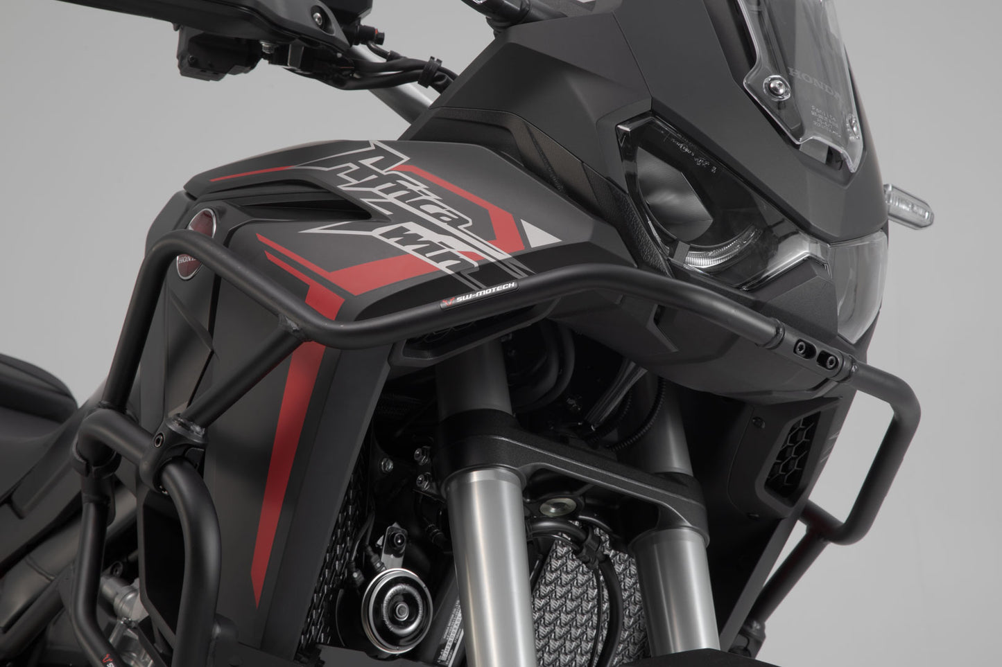 SW-MOTECH Protecciones superiores de motor Negro. Honda CRF1100L Africa Twin Adv (19-).