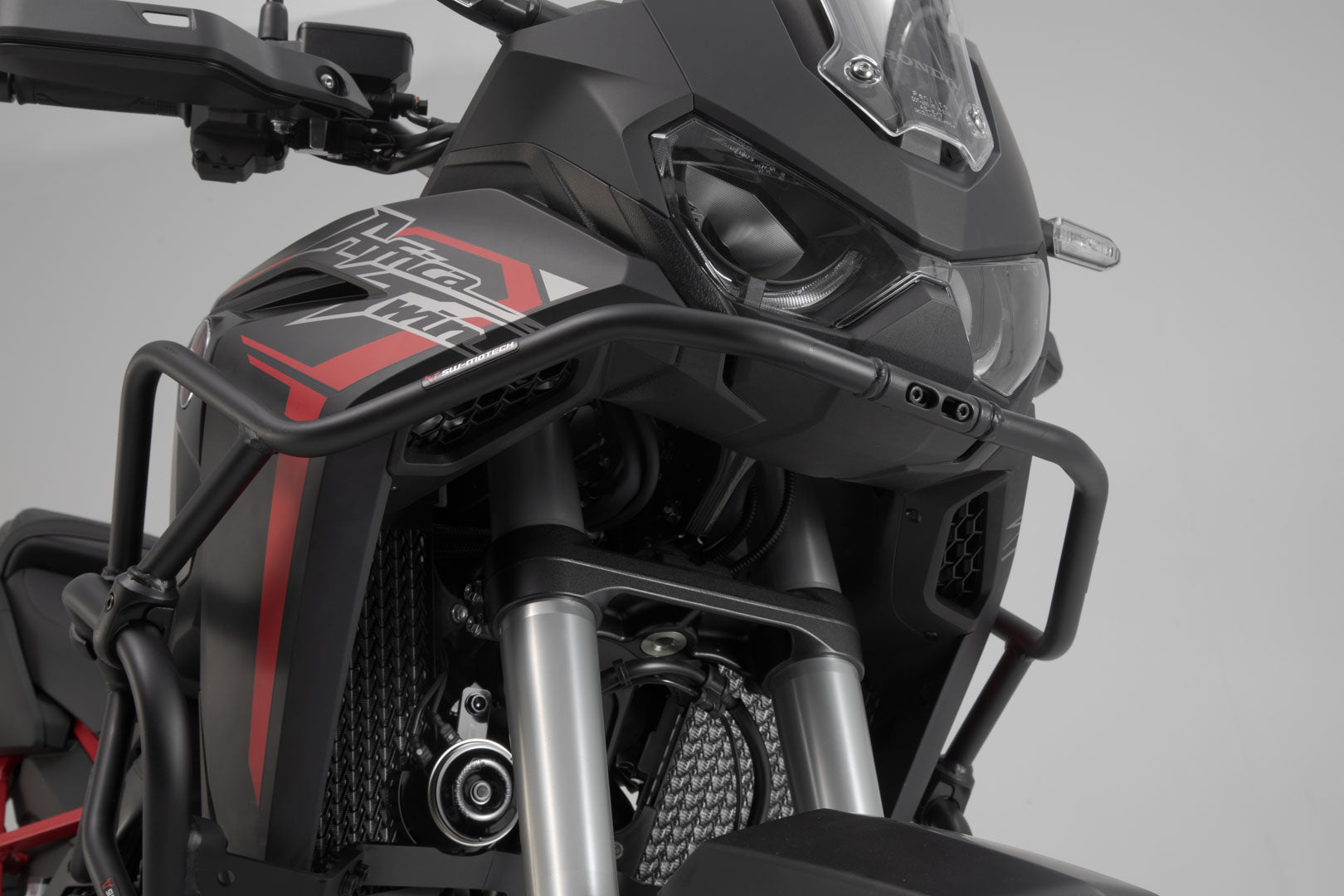 SW-MOTECH Protecciones superiores de motor Negro. Honda CRF1100L Africa Twin Adv (19-).