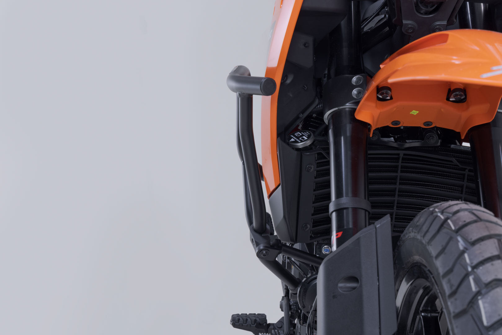 SW-MOTECH Protecciones laterales de motor Negro. KTM 250 Adv 390 Adv (25-).