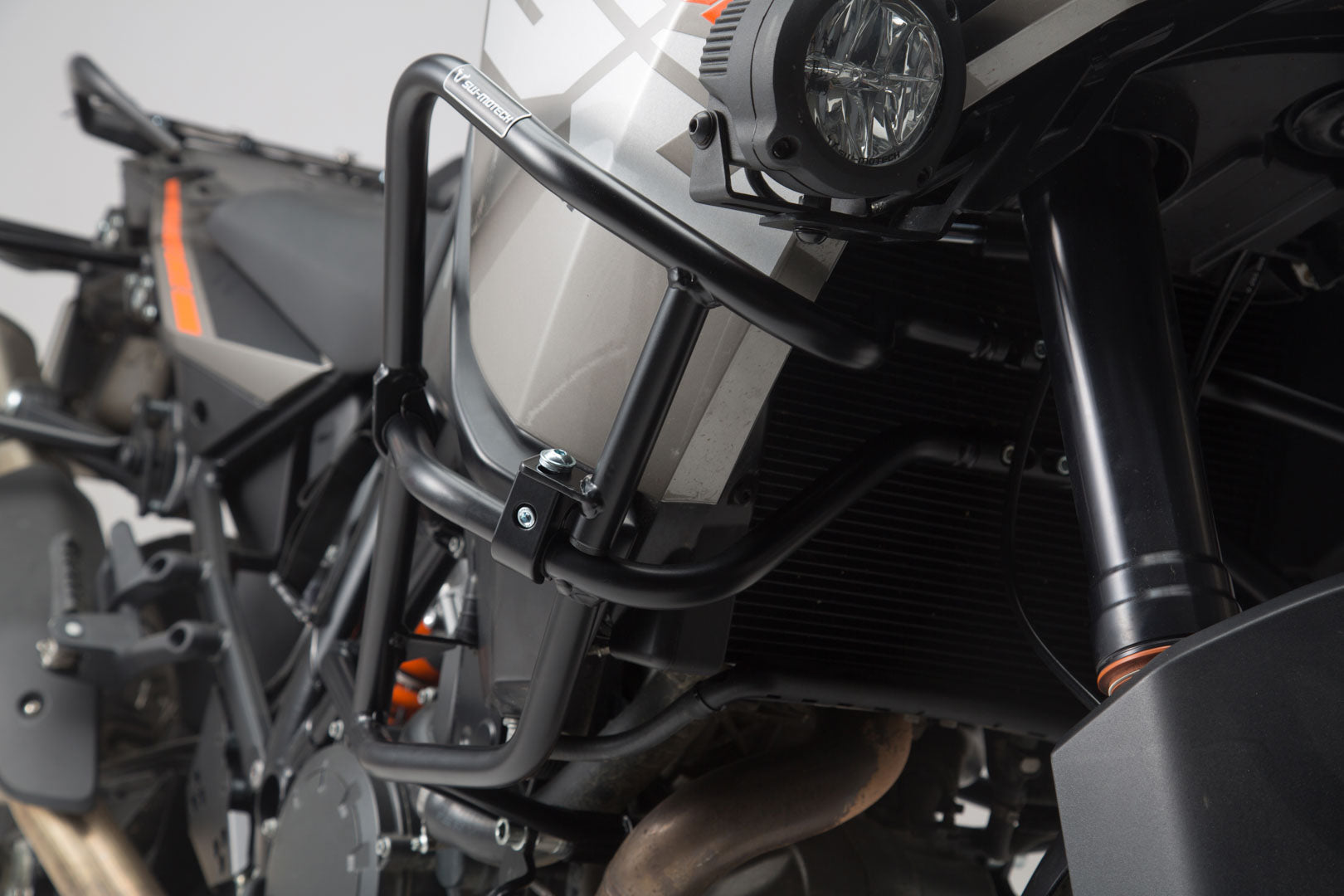 SW-MOTECH Protecciones sup. de motor para KTM original Negro. 1290 SAdv R / S (16-) 1090 Adv (16-).