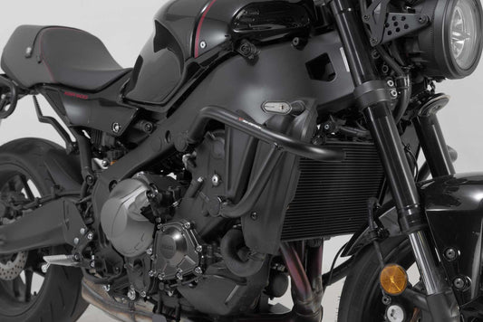 SW-MOTECH Protecciones laterales de motor Negro. Yamaha MT-09 / SP (20-) XSR900 (21-).
