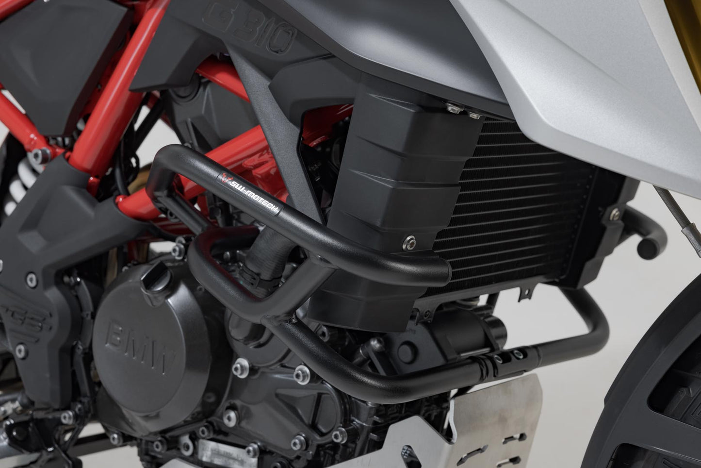 SW-MOTECH Protecciones laterales de motor Negro. BMW G310R (16-) / G 310 GS (17-).