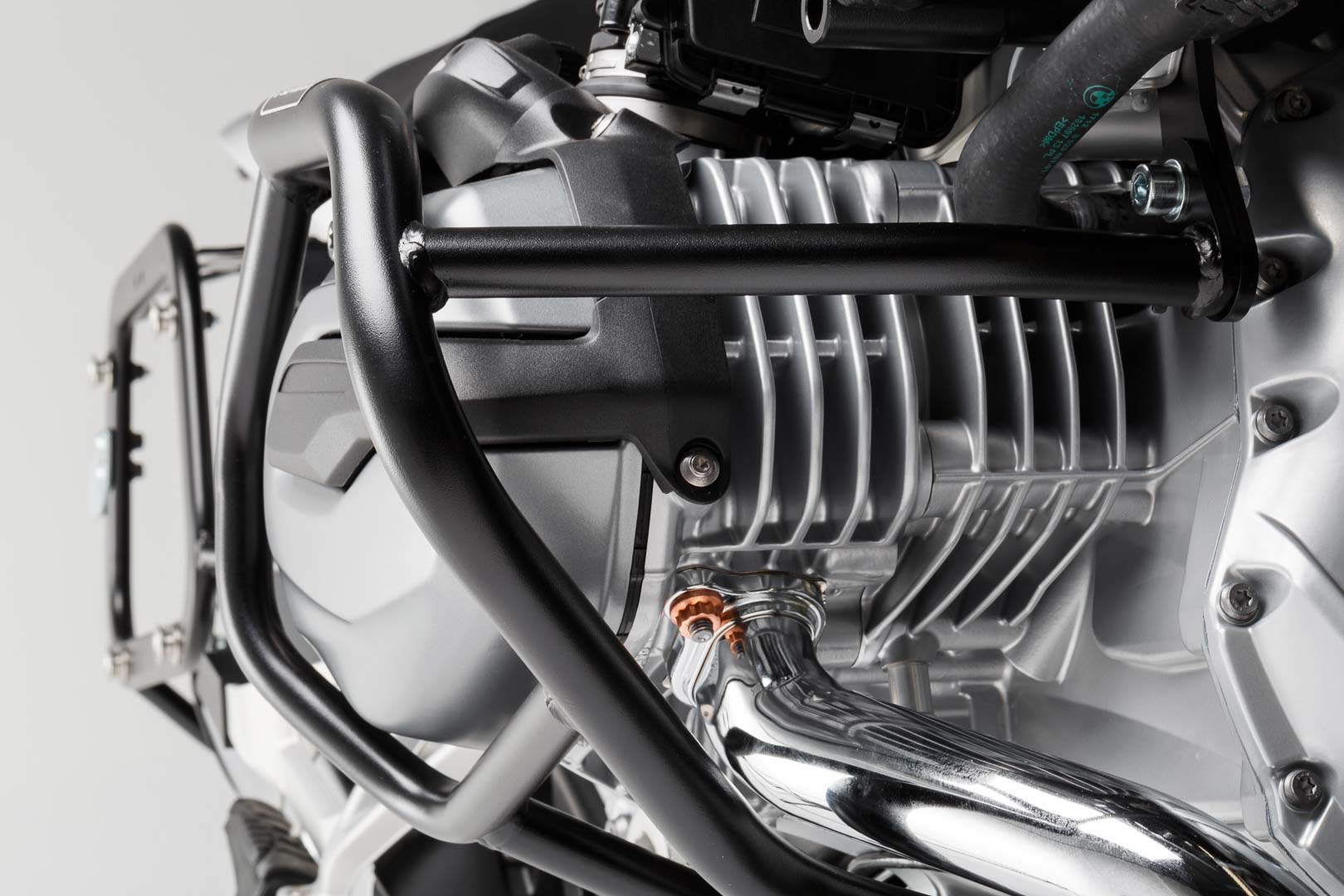 SW-MOTECH Protecciones laterales de motor Negro. BMW R 1200 GS LC (12-18) / Rallye (16-18).