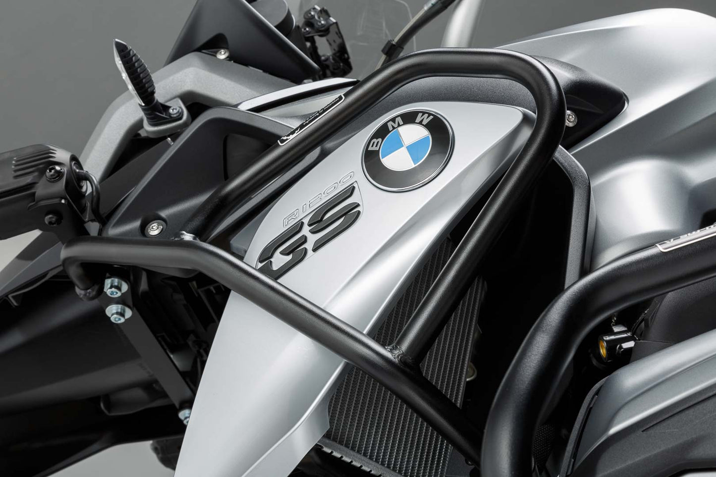 SW-MOTECH Protecciones superiores de motor Negro. BMW R 1200 GS (12-16).